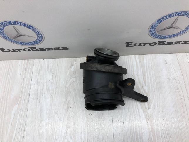 Патрубок интеркулера Mercedes Om612 А6110981807