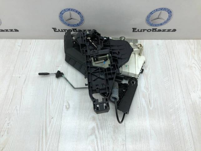 Дверной замок передний левый Mercedes W164 A1647201335