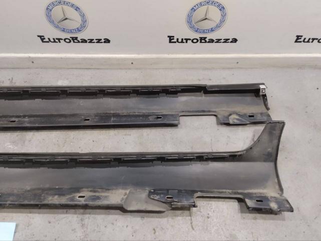 Накладка порога пластиковая Mercedes W218 AMG A2186900340