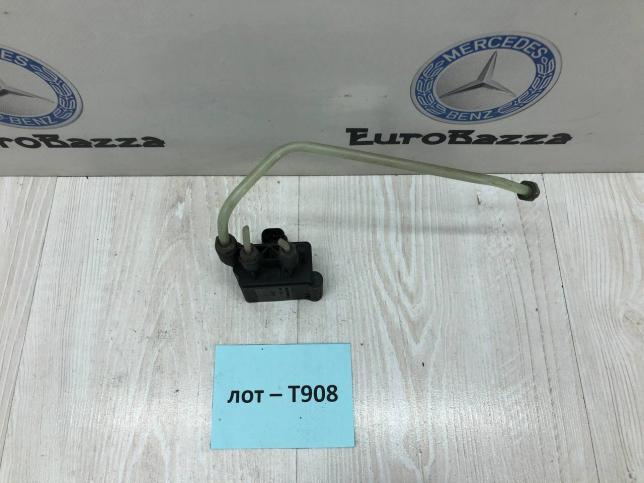 Блок клапанов пневмоподвески Mercedes W218 A2513200158