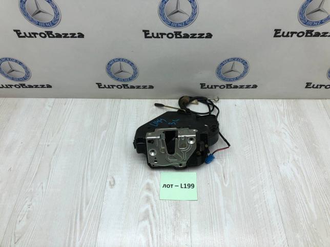 Замок задней левой двери Mercedes W203 A2037300135