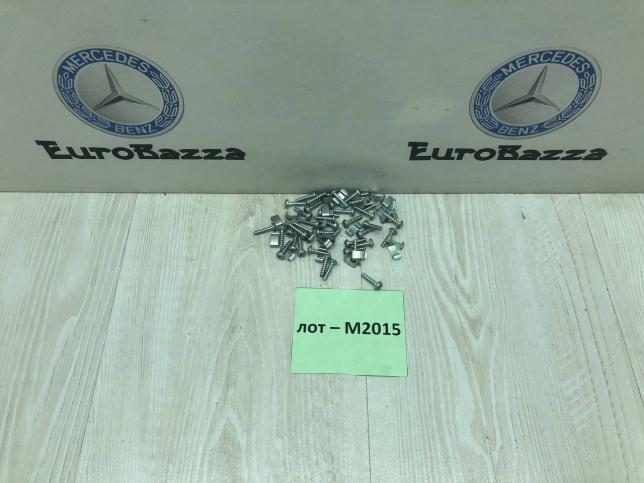 Шуруп крепления моторчиков печки Mercedes W203 А0019845829