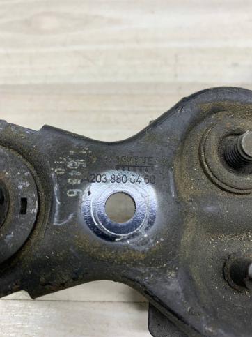 Кронштейн Замка Капота Mercedes W203 W211  A2038800460