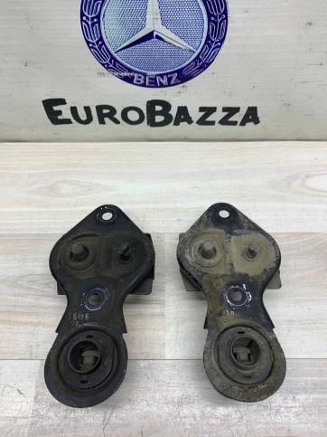 Кронштейн Замка Капота Mercedes W203 W211  A2038800460