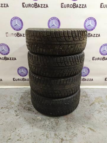 Зимние шипованные Шины Kumho I'Zen KW22 R16