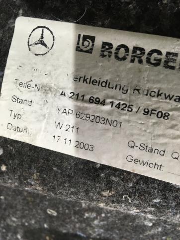 Обшивка багажника Mercedes W211 2116901541