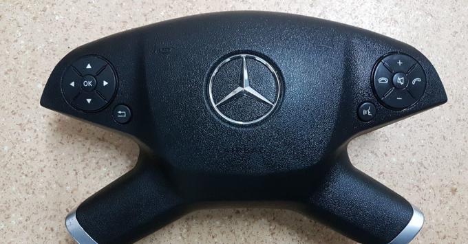 Подушка безопасности в руль Mercedes w212  A2078604002
