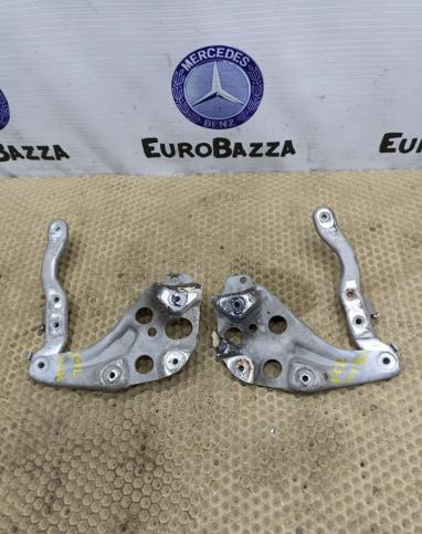 Петли капота Mercedes R170 A1708800228