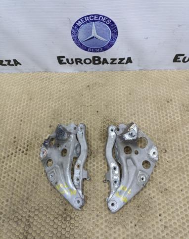 Петли капота Mercedes R170 A1708800228