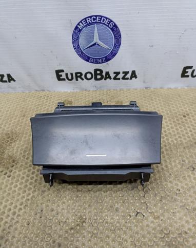 Пепельница передняя Mercedes W203 A2036805250