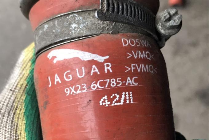 Патрубок Jaguar 9X236C785
