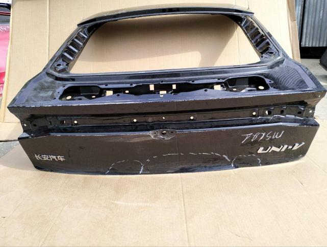Дверь багажника Changan UNI-V C281F2701080101