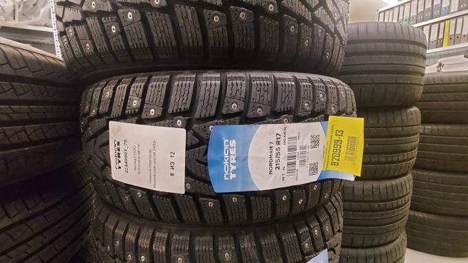 215/55 R17 Nokian Tyres Nordman 7 зимние шипованные