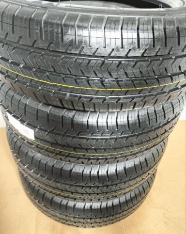 Michelin Agilis 215/60 R17