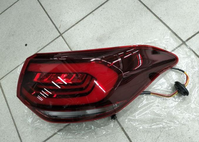 Фонарь задний правый Citroen C4 2016- года 9814587280