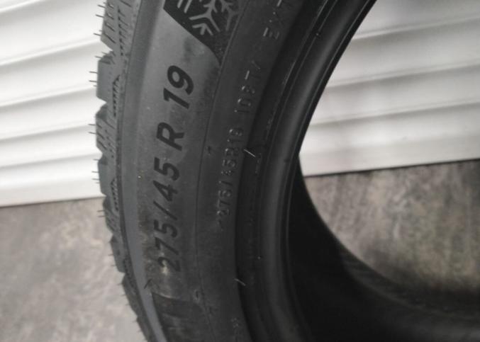 Michelin X-Ice North 4 SUV 275/45 R19 и 225/55 R19