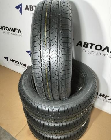 Michelin Agilis 215/60 R17