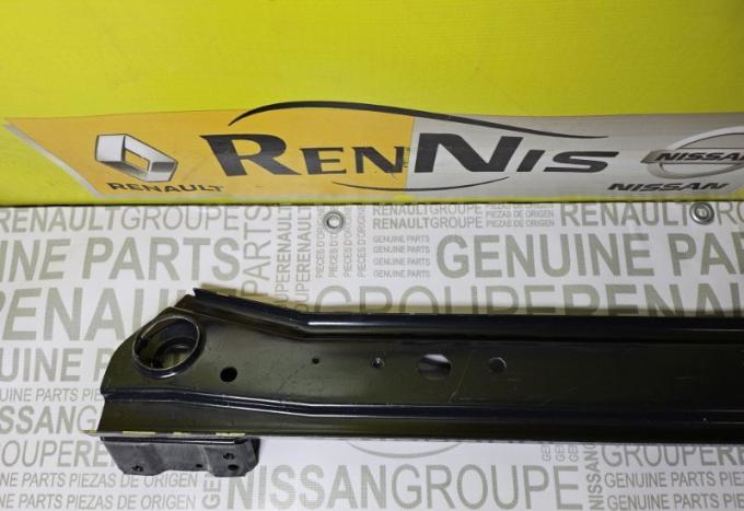 Поперечная планка радиаторов Renault Fluence 625300006R