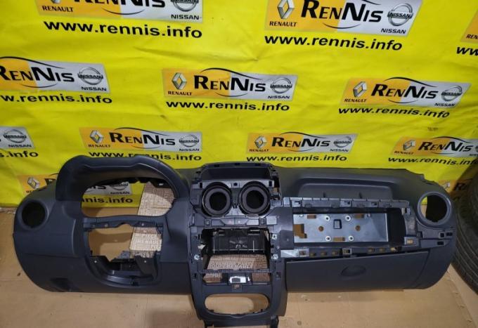 Панель приборов (торпедо) Renault Duster 2 2015 681005780R