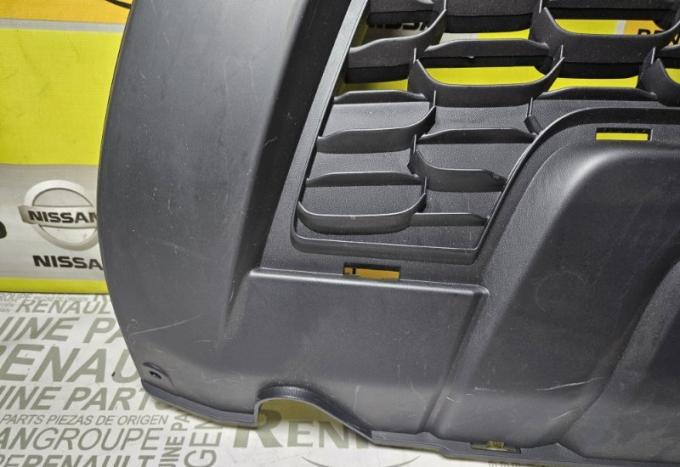Решетка бампера нижняя Renault Duster 2015 622542036R