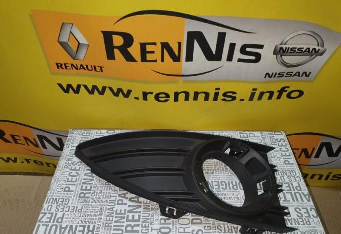 Накладка противотуманки правая Renault Fluence 261A50002R