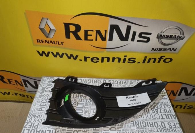 Накладка противотуманки правая Renault Fluence 261A50002R