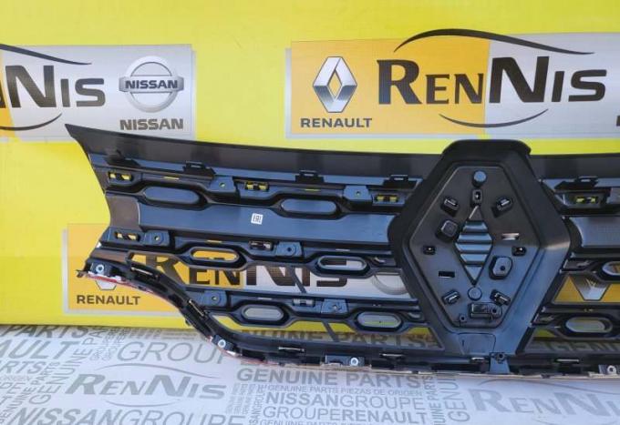 Решетка радиатора под хромы передняя Renault 623105801R