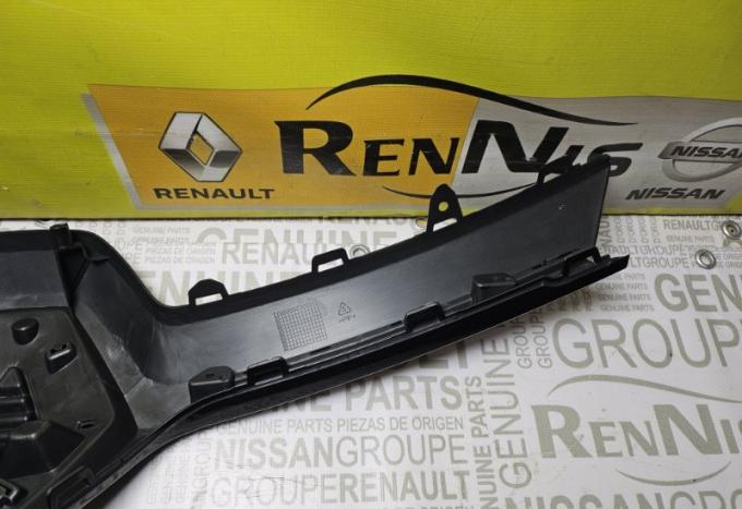 Накладка на решетку радиатора Renault Arkana 623820994R