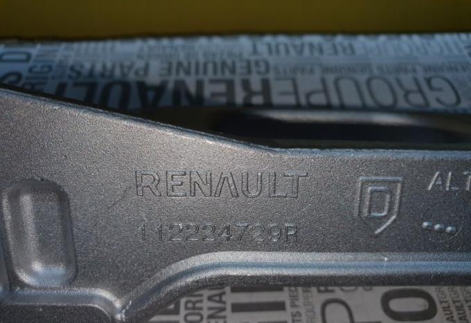 Крепления опоры КПП двигателя Renault Sandero 112224729R