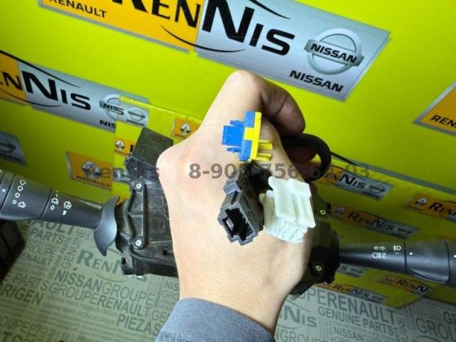 Рено Сандеро 2019 new подрулевой переключатель 255670676R