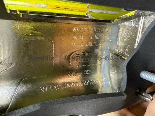Ниссан Террано 3 D10 накладка крышки багажника 848102880R