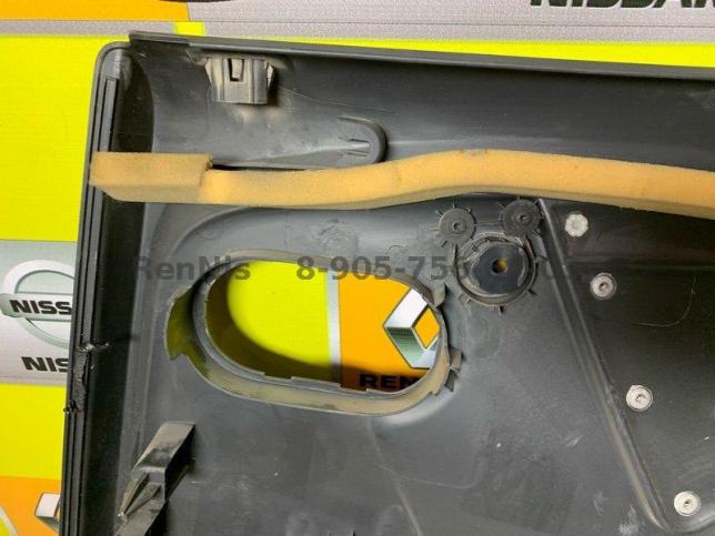 Ниссан Террано 3 D10 обшивка двери задняя левая 829A17545R