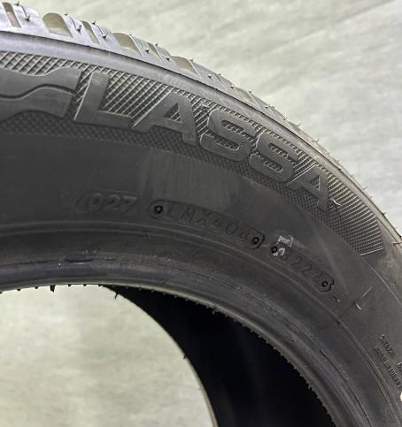 Lassa Snoways 4 215/55 R17