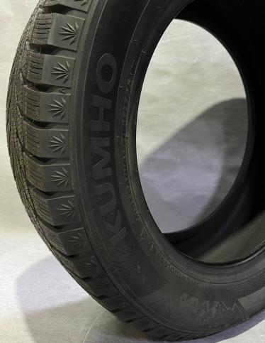 Kumho WinterCraft Ice Wi51 215/55 R16