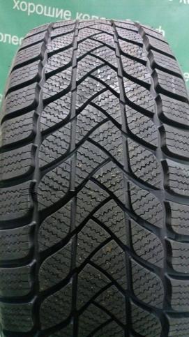 215/60 R16 Landsail --- зимние нешипованные