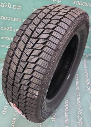 215/60 R16 MaxxisArctic Trekker 