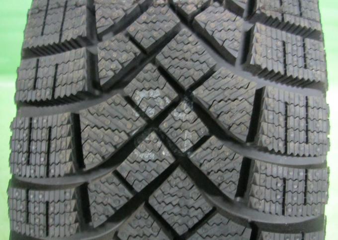 Pirelli Ice Zero FR 175/65 R14