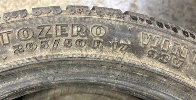 Pirelli Sottozero Winter 240 205/50 R17 93V