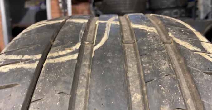 Pirelli P Zero PZ4 265/35 R20 99Y