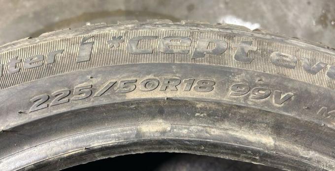 Hankook Winter I'Cept Evo2 W320 225/50 R18 99V