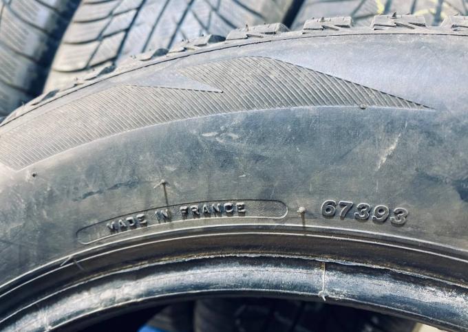 Bridgestone Blizzak LM-001 215/55 R17 94V