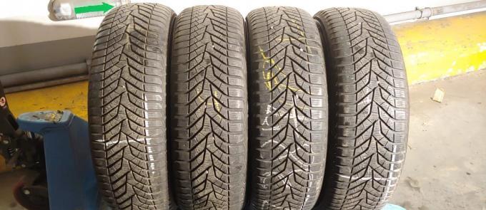 Yokohama BluEarth Winter V905 225/65 R17 102H