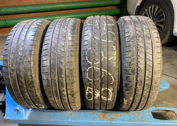 Goodyear EfficientGrip 195/60 R16 89H