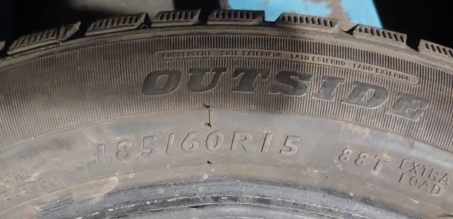 Dunlop SP Winter Response 185/60 R15 88T