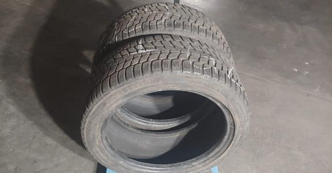 Bridgestone Blizzak LM-25 235/45 R18 98V