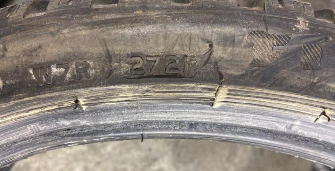 Firestone Winterhawk 4 235/35 R19 91W