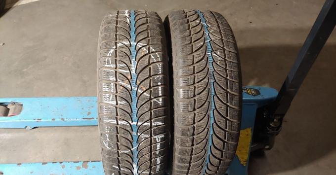 Bridgestone Blizzak LM-32 215/60 R16 99H