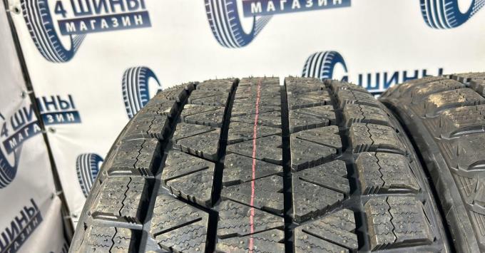 Bridgestone Blizzak DM-V3 295/35 R21 107T