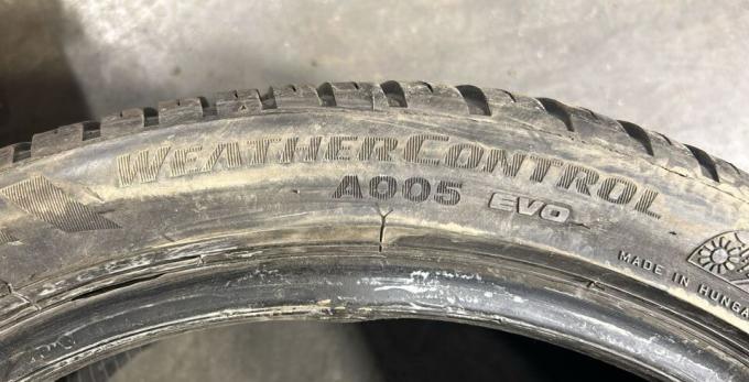 Bridgestone Weather Control A005 Evo 235/40 R18 95W