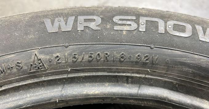 Nokian Tyres WR Snowproof P 215/50 R18 92V